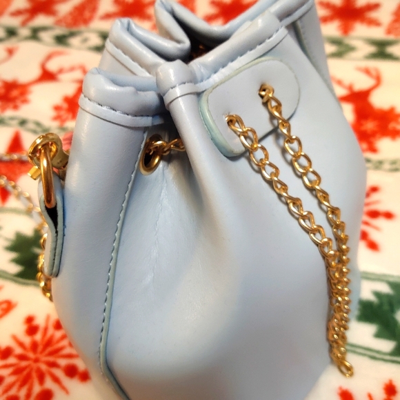 Blue Floral Faux Leather Bucket Bag with Brass Details - Picture 4 of 6